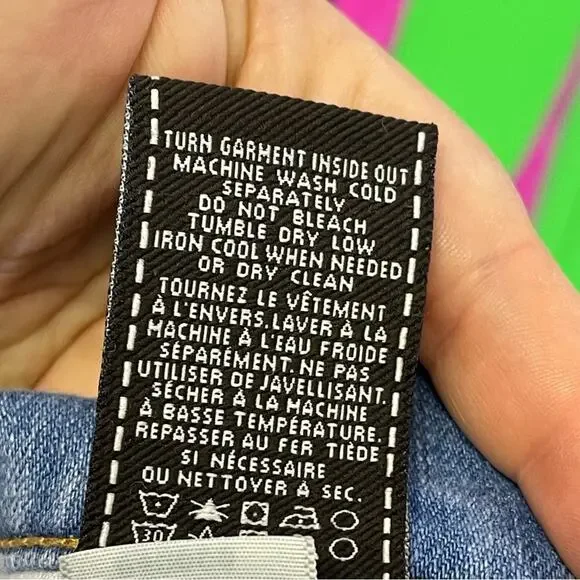 7 For All Mankind, Denim Shorts. Size 29. In good used condition! - Picture 6 of 6